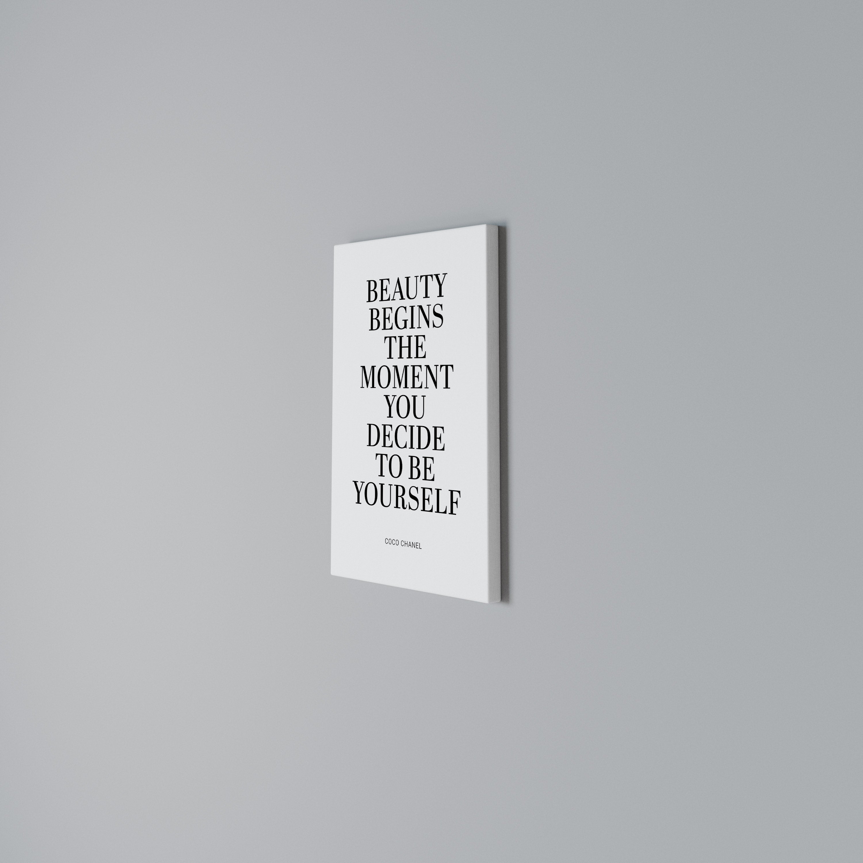 BEAUTY REDEFINED Cuadro en lienzo vertical