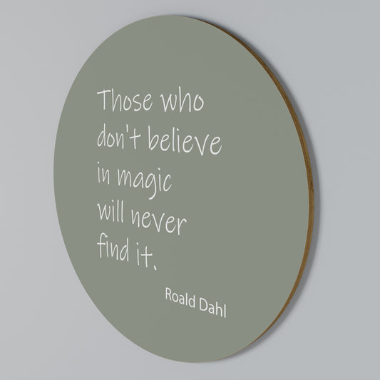 MAGIC OF BELIEF Arte de pared redondo