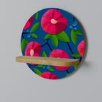 SPRING THOUGHTS Round Art Shelf In Oak Effect