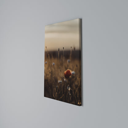 GLOWING MEADOWS AT DUSK Cuadro en lienzo vertical
