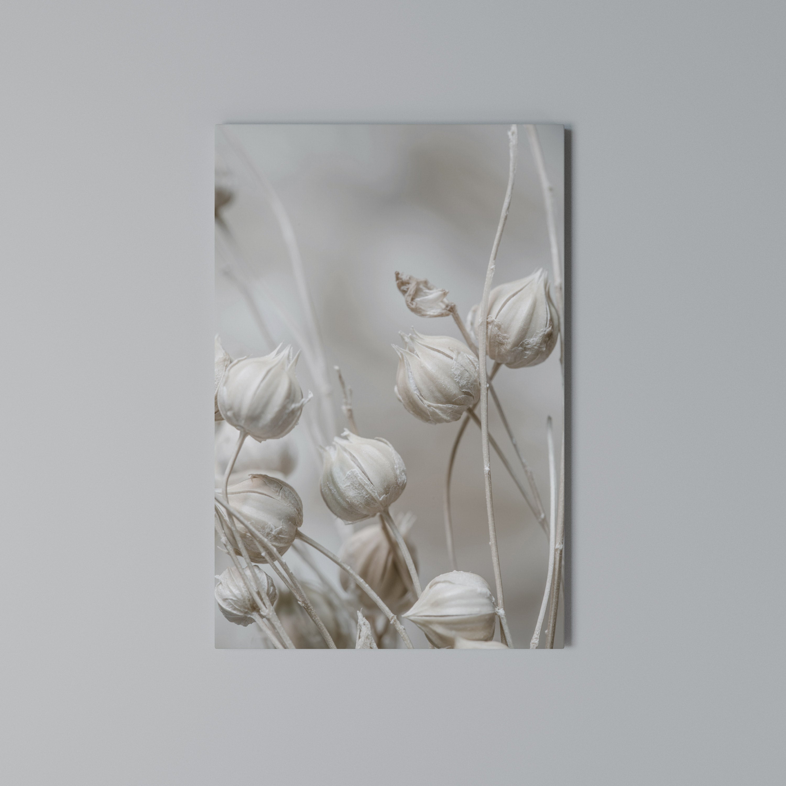 TRANQUIL BLOOMING VISION Cuadro en lienzo vertical