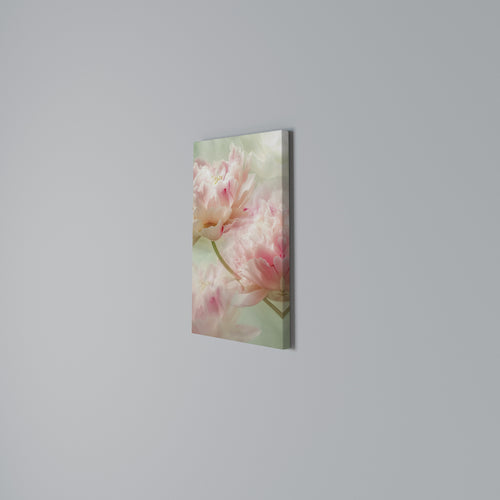 GENTLE HARMONY UNFOLDED Cuadro en lienzo vertical