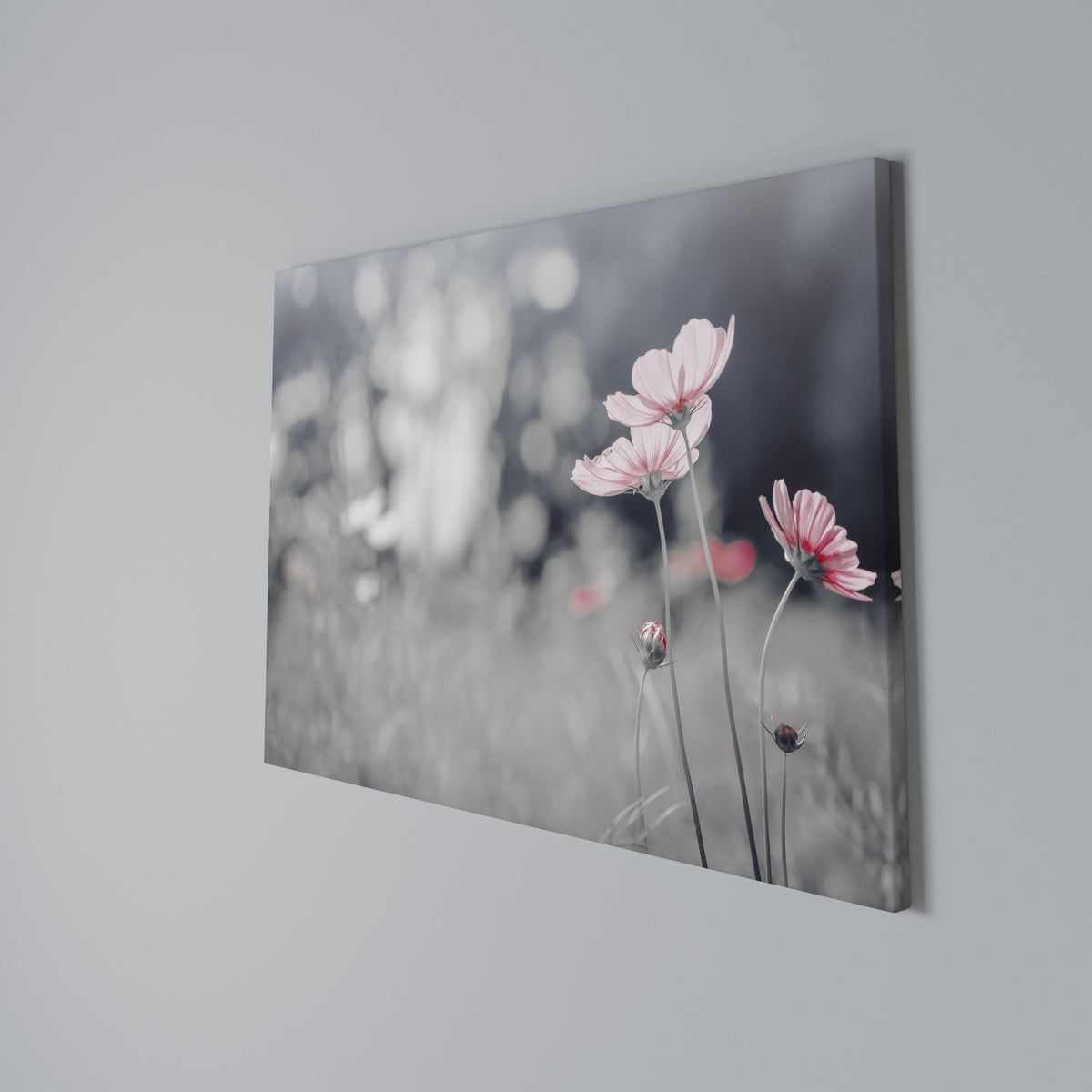 SUBTLE PETAL DANCE Cuadro en lienzo horizontal