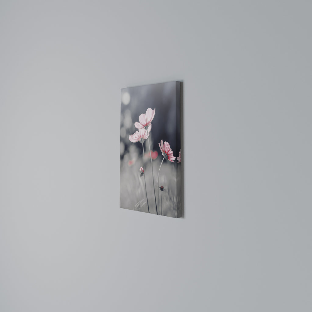 SUBTLE PETAL DANCE Cuadro en lienzo vertical
