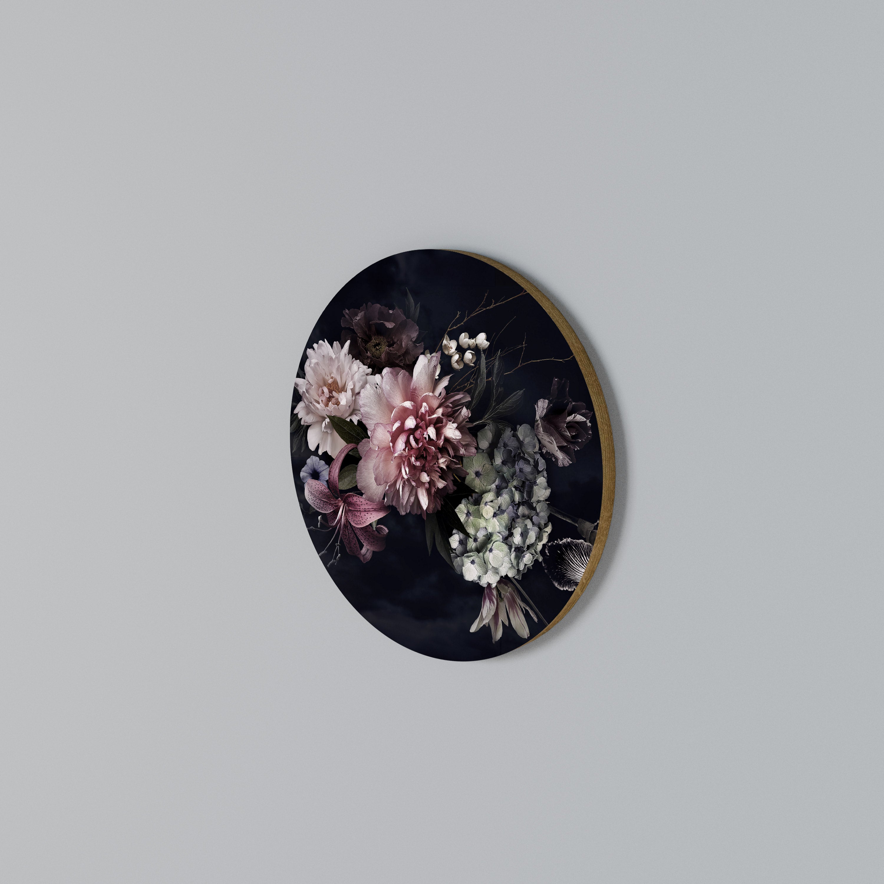 PURE BLOSSOM Round Wall Art