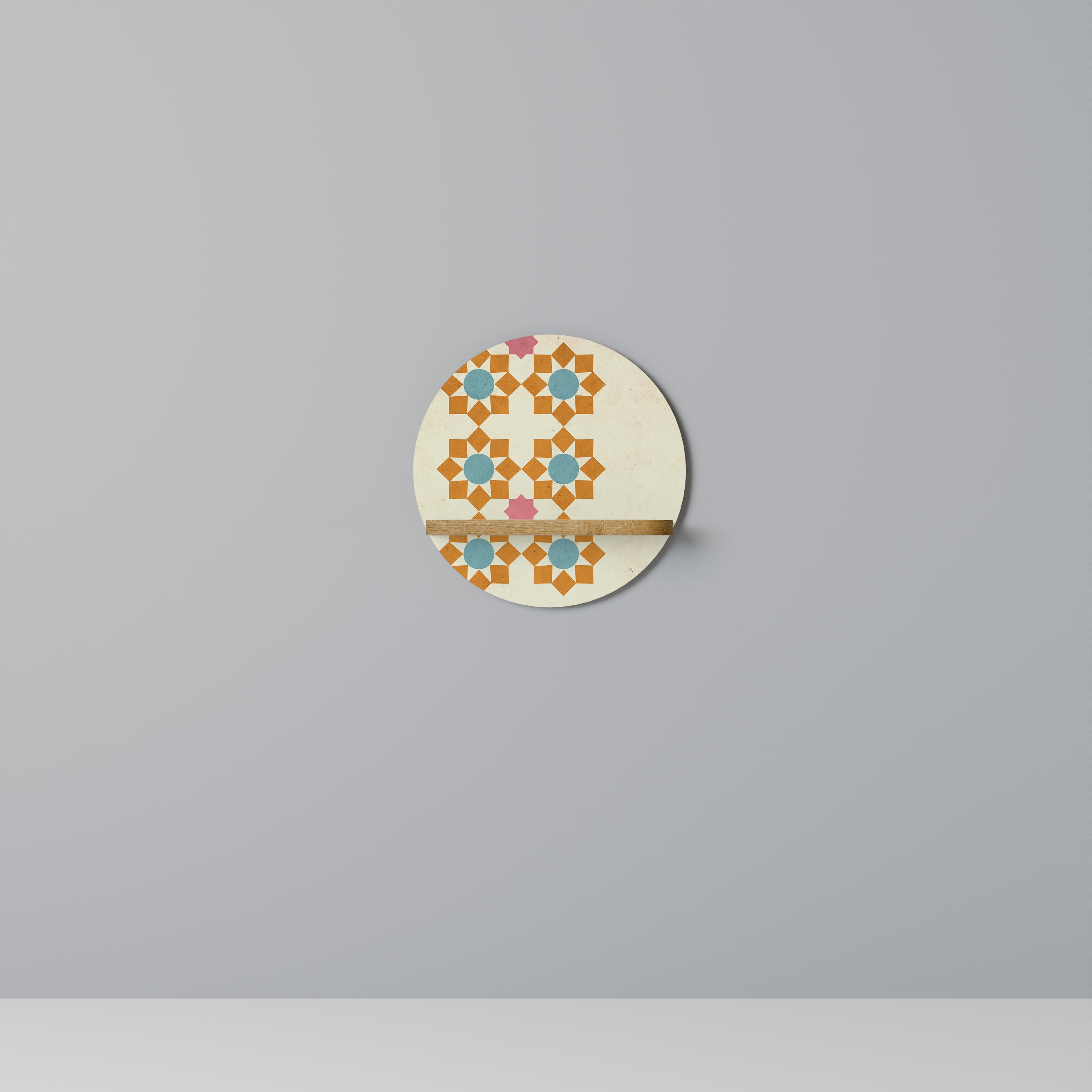 FLORAL DECOR Round Art Shelf In Oak Effect