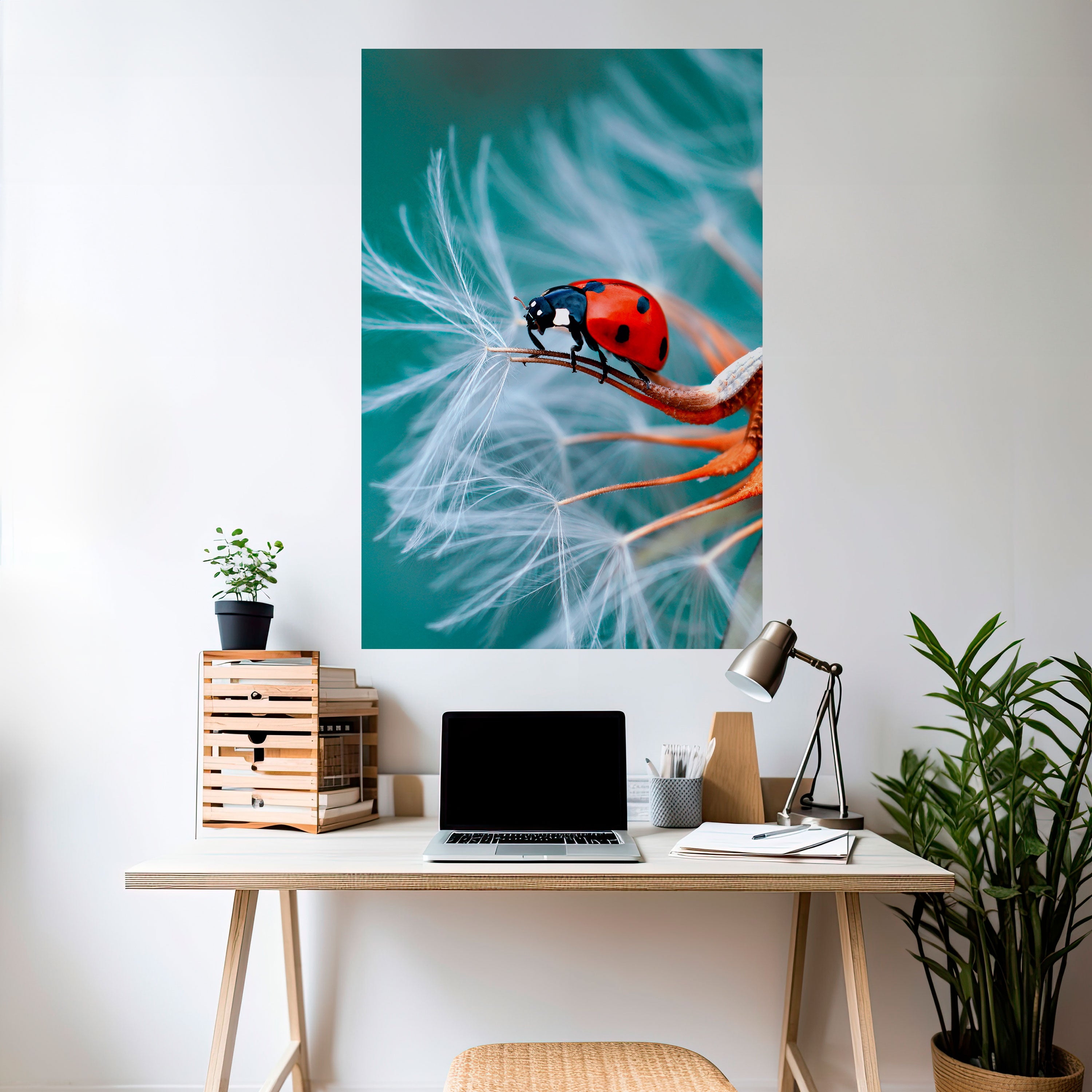 Póster vertical autoadhesivo LADYBUG BALANCE