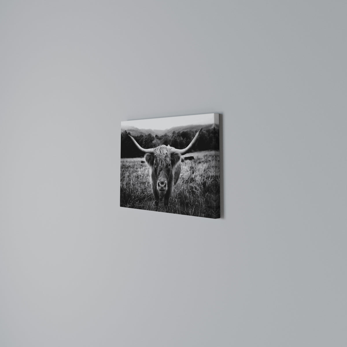 HORNED HERO IN FOCUS Cuadro en lienzo horizontal