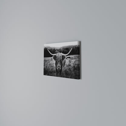 HORNED HERO IN FOCUS Cuadro en lienzo horizontal