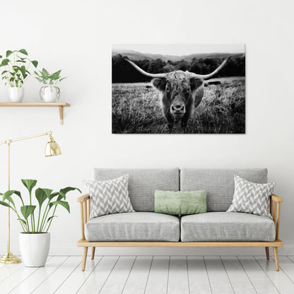 HORNED HERO IN FOCUS Cuadro en lienzo horizontal