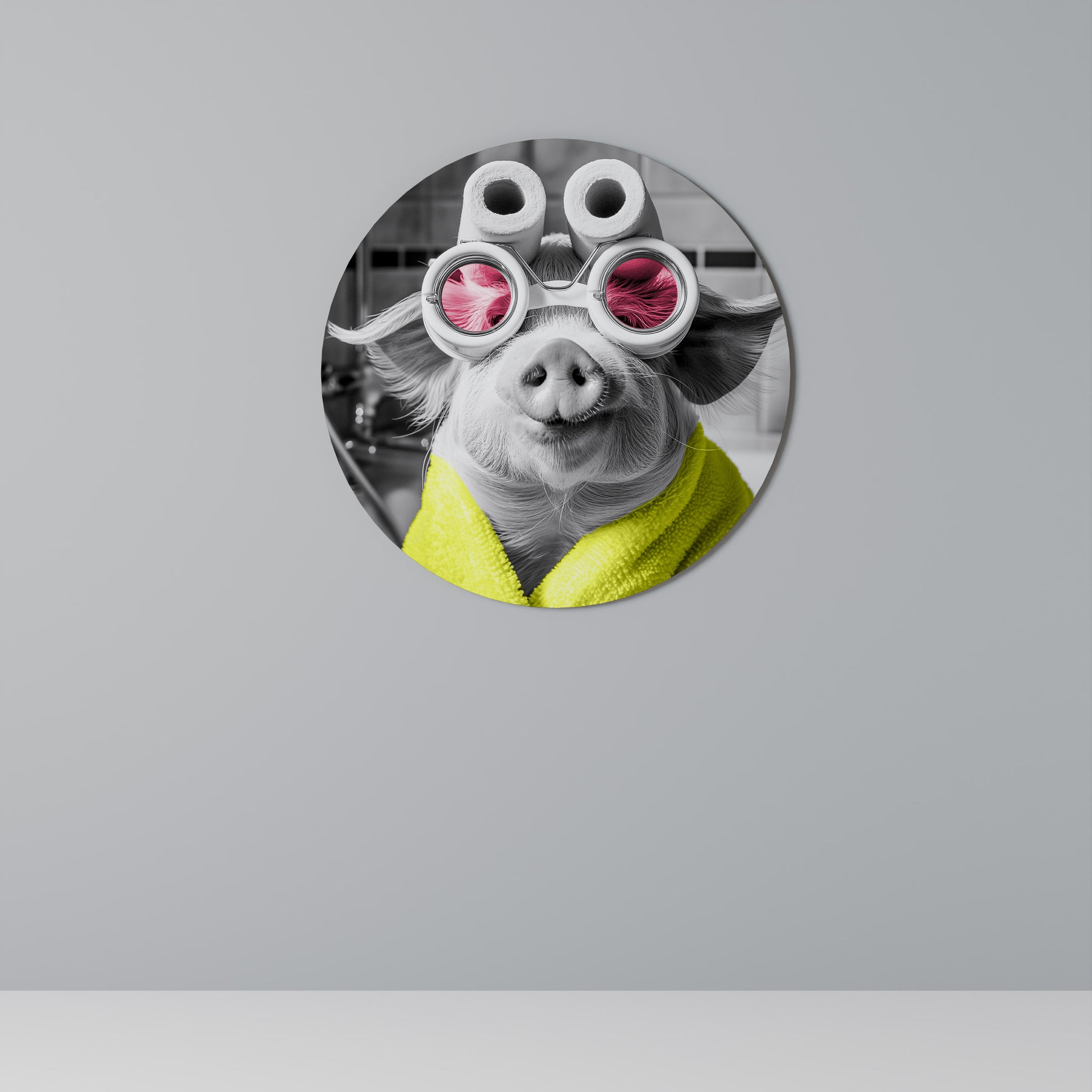 MORNING PIGLET Round Wall Art