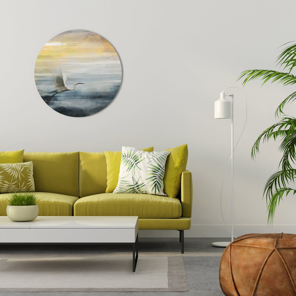 HERON IN FLY Round Wall Art